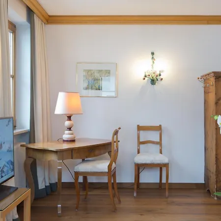 Hotel Angela 4*