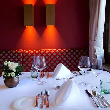 Angela Hotel 4*