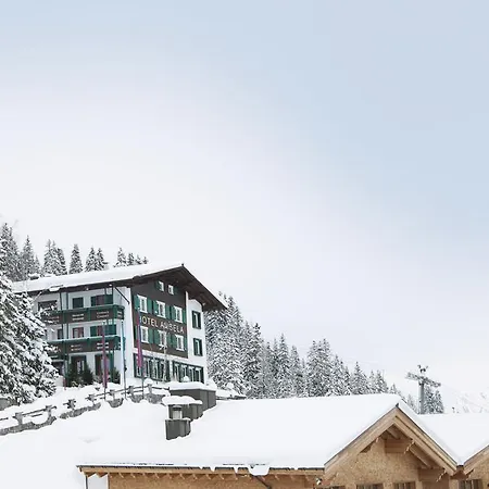 Hotel Angela 4*